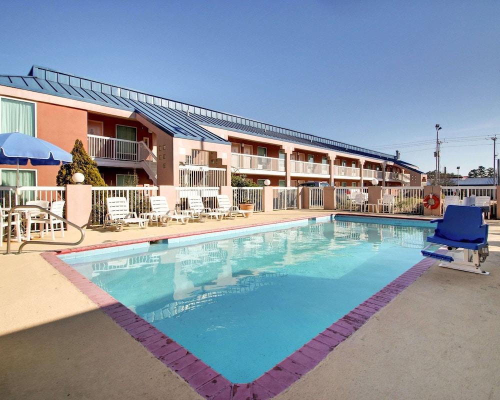 Quality Inn Brookhaven photo 19