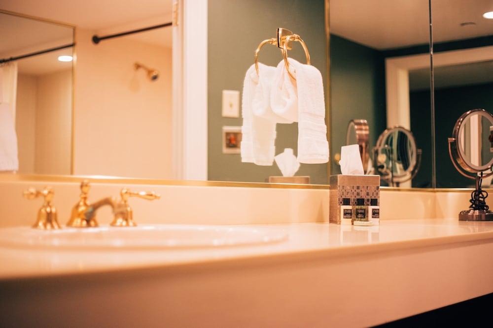 The Remington Suite Hotel and Spa photo 21