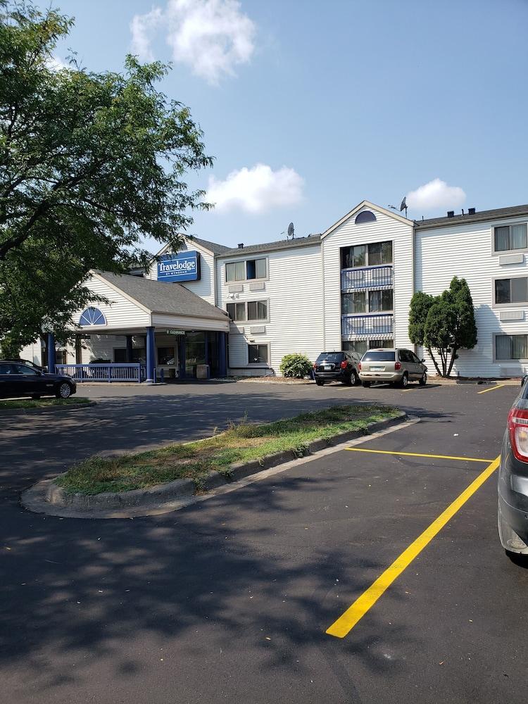 Travelodge by Wyndham Brooklyn Center — hotel in Brooklyn Center