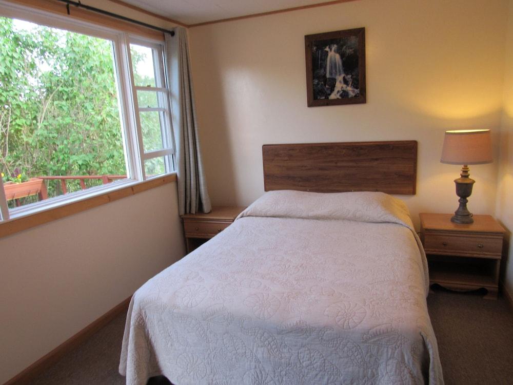 Acadia Gateway Motel photo 43