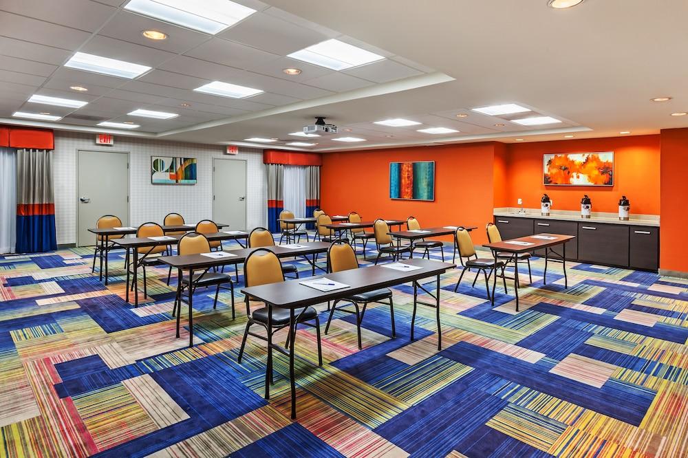 Holiday Inn Express & Suites Houston East, by IHG photo 52