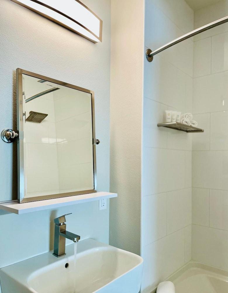 Art House Hotel and Suites photo 29