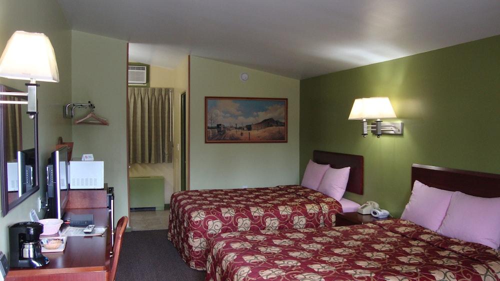Pinconning Trail Inn Motel photo 6
