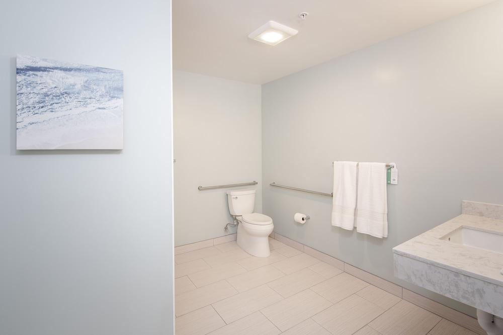 Inn At Moss Landing Point photo 41
