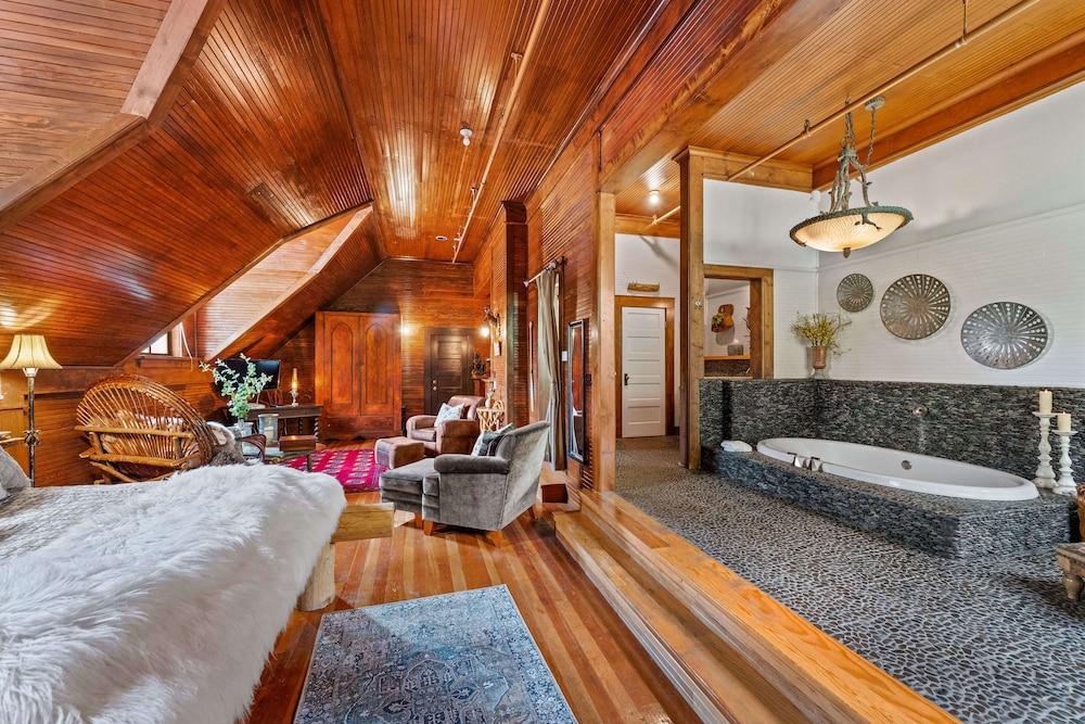 Mccloud Mercantile Hotel photo 24