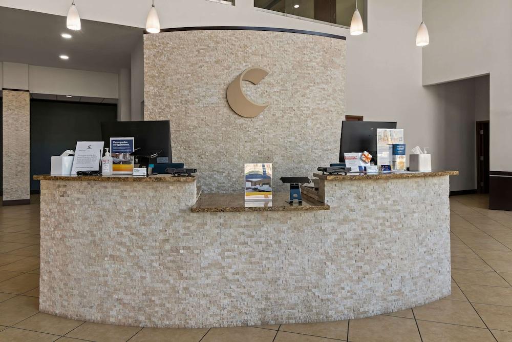Comfort Suites Granbury photo 20