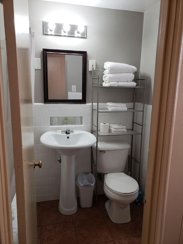 Brickyard Inn photo 11