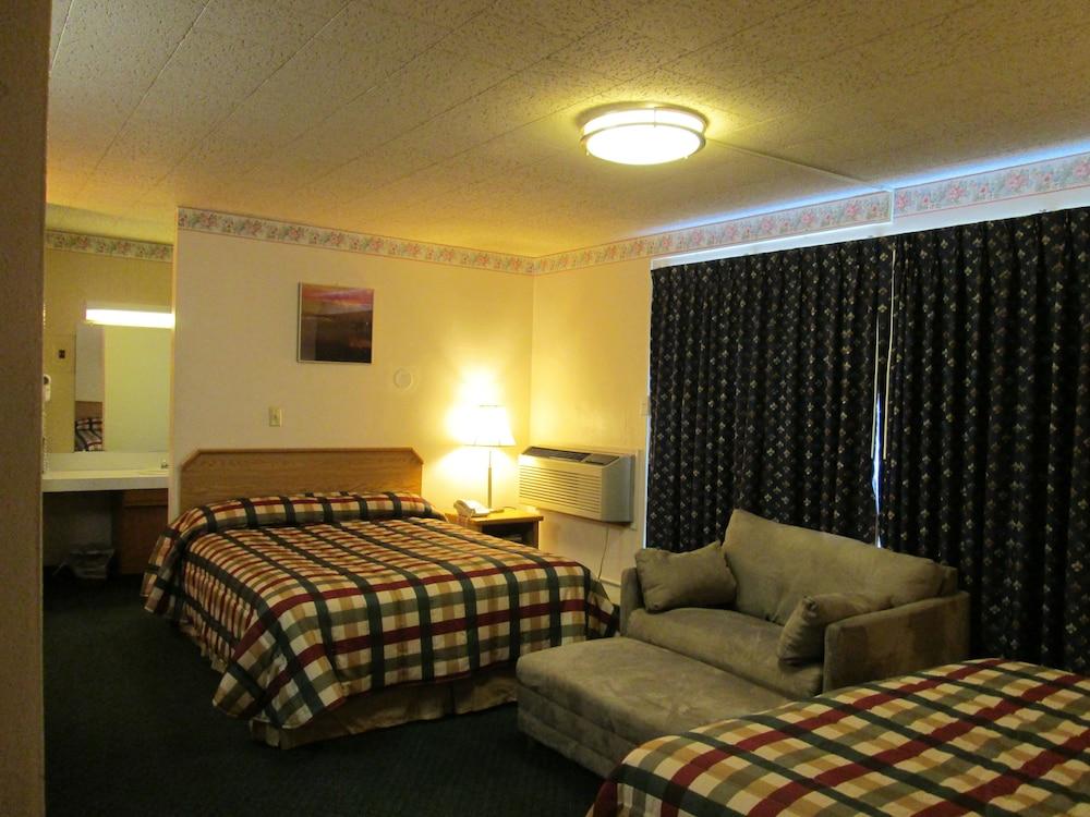 Town House Motel Inc photo 15