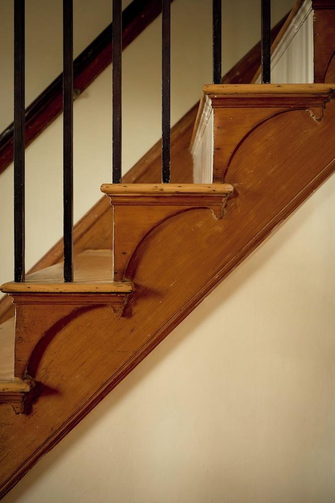 Sawyer House photo 22