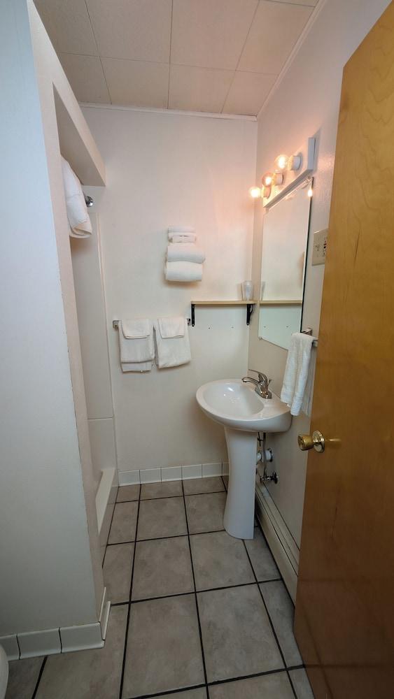 Restwel Motel photo 15