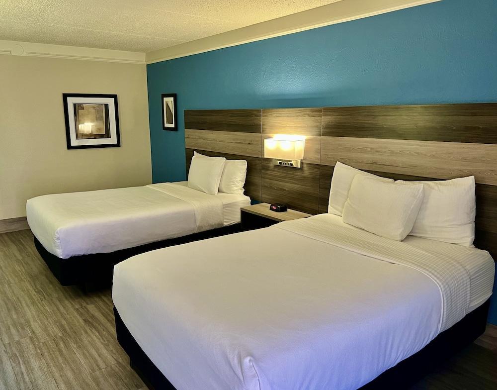 La Quinta Inn by Wyndham Denver Northglenn photo 2