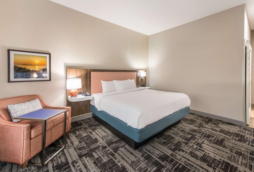 Hampton Inn & Suites Benton Harbor photo 18