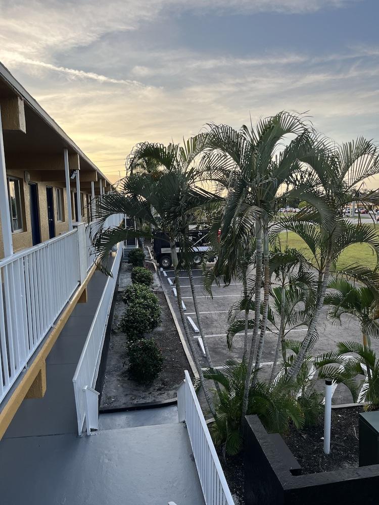 Budget Inn - Punta Gorda photo 24