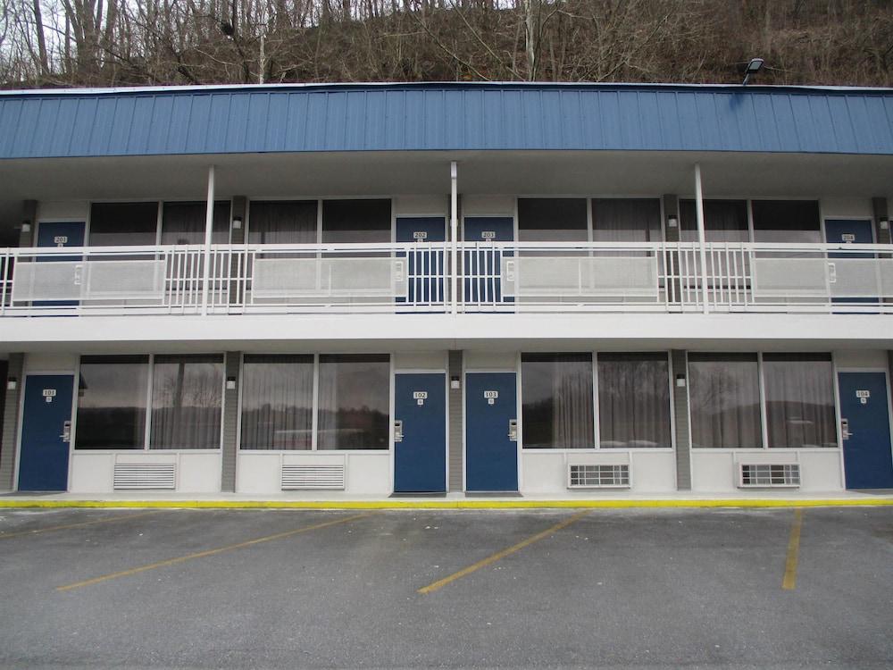Motel 6 Chilhowie, VA  I-81 photo 19