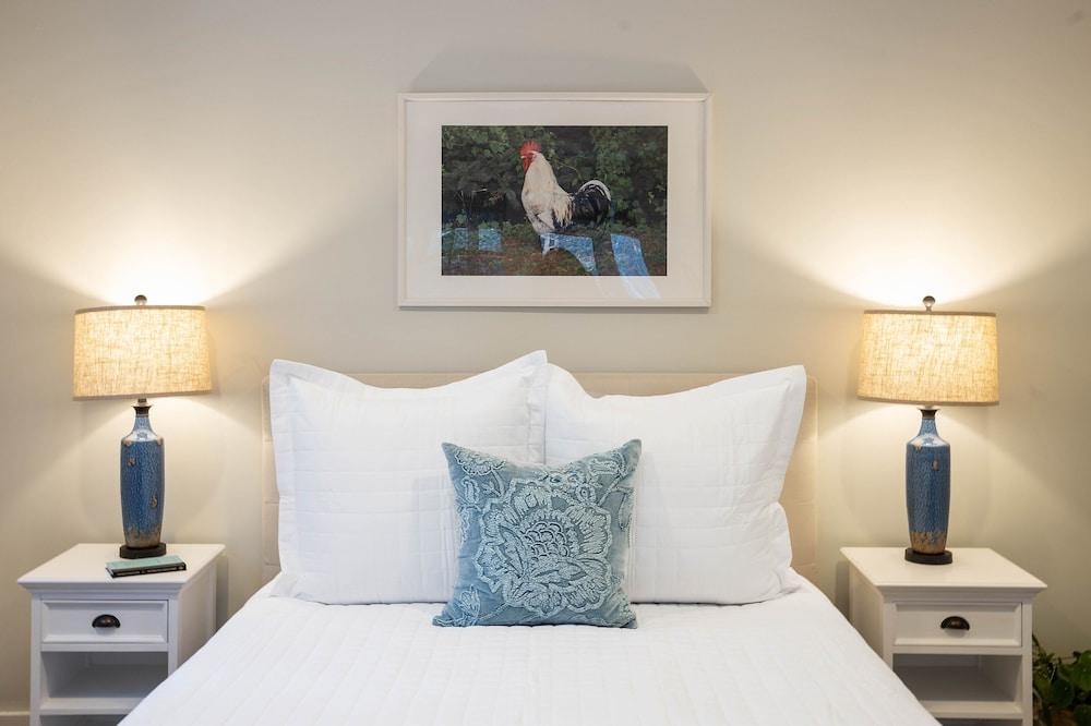 Lamberts Cove Inn photo 35