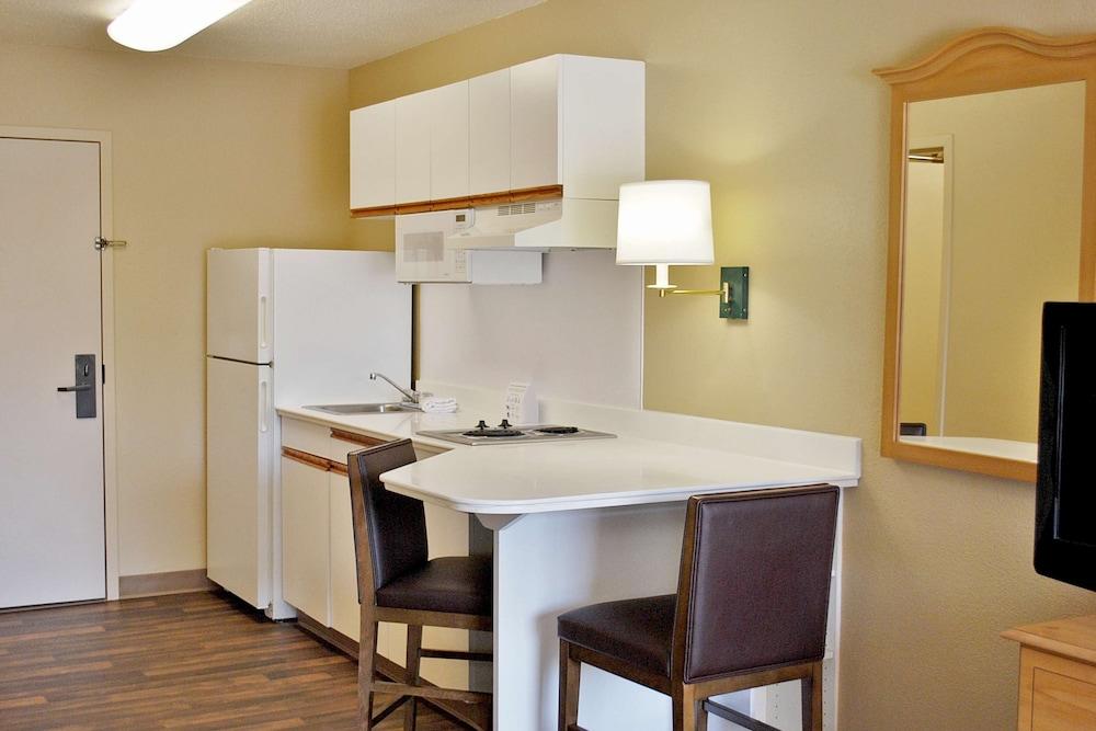 Beachwood Extended Suites photo 16