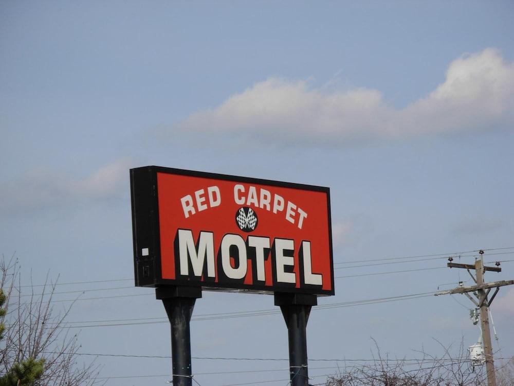 Red Carpet Motel photo 20