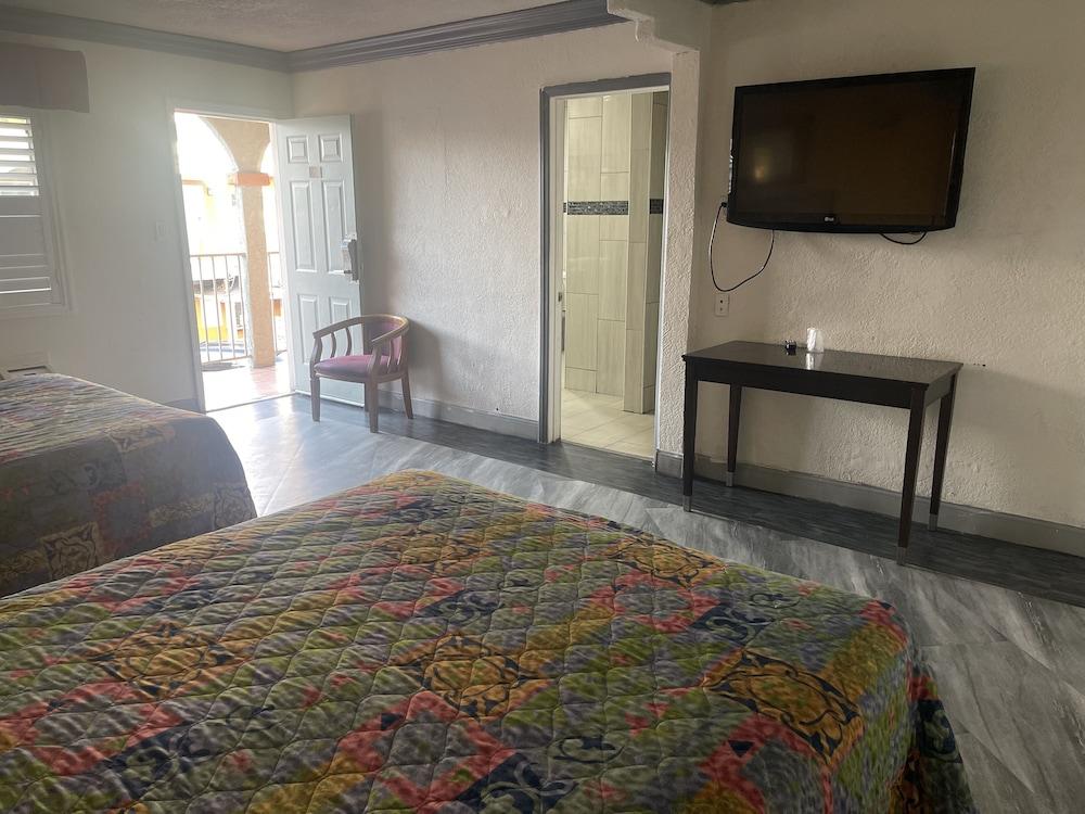Economy Inn photo 16
