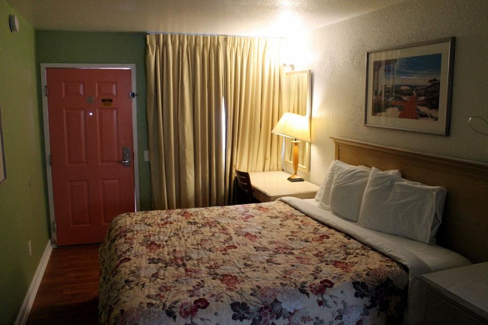 Fireside Inn Santa Cruz photo 8