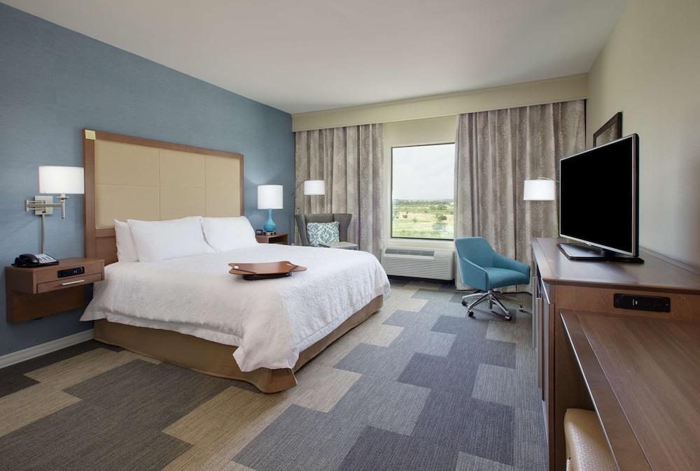 Hampton Inn Snyder TX photo 2