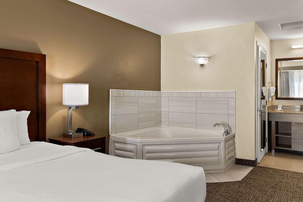 Comfort Inn & Suites Sequoia/Kings Canyon photo 41