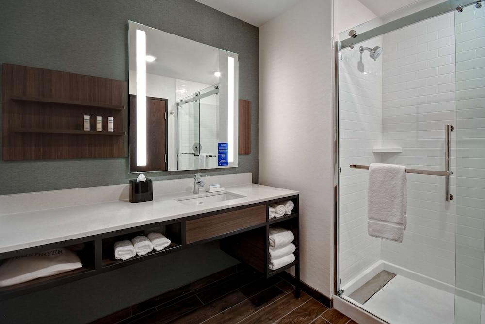 Hilton Garden Inn Kalamazoo photo 26