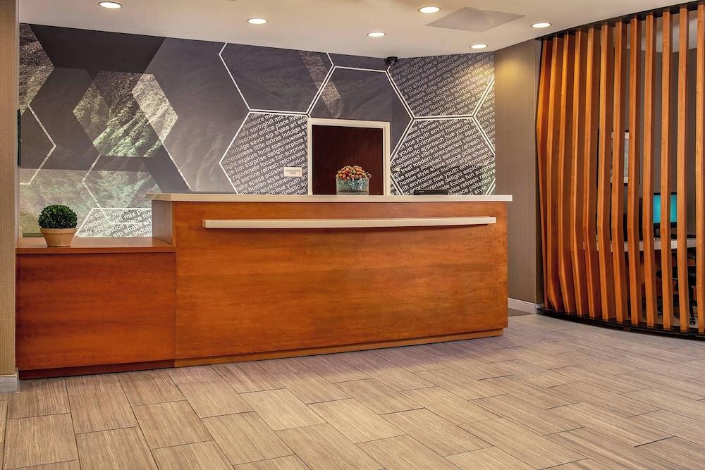 SpringHill by Marriott Centreville/Chantilly photo 2