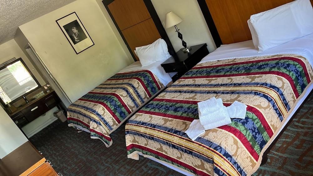 Apm Inn and Suite photo 40