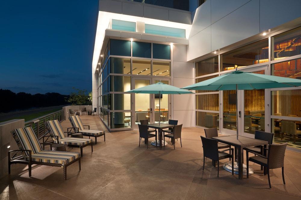 The Landing Hotel at Rivers Casino & Resort photo 53