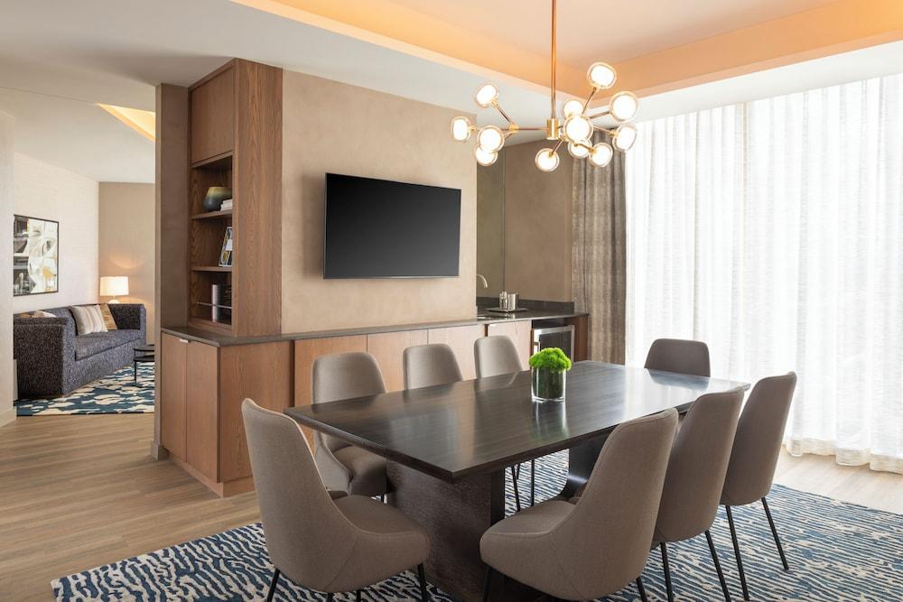 Caesars Republic Scottsdale, a Hilton Hotel photo 41