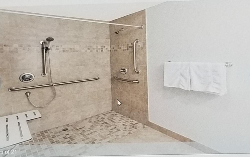 Mayfair Inn Ontario Airport photo 4