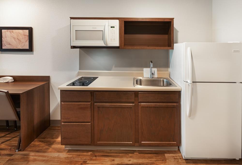 WoodSpring Suites Lackland near Sea World photo 17