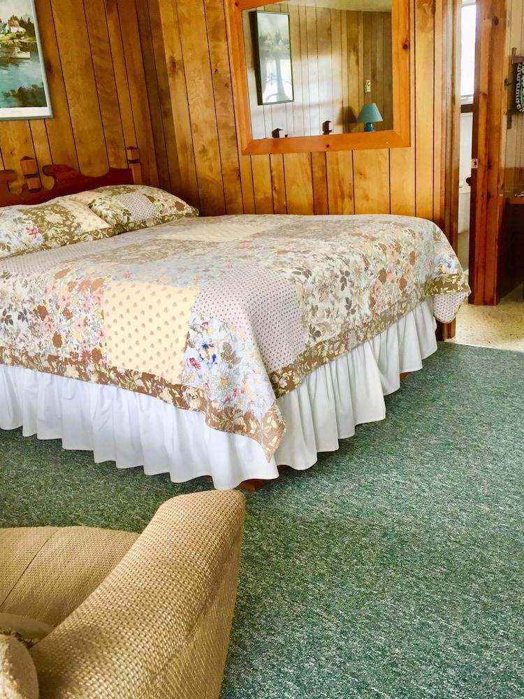 Moody's Motel & Cottages photo 54