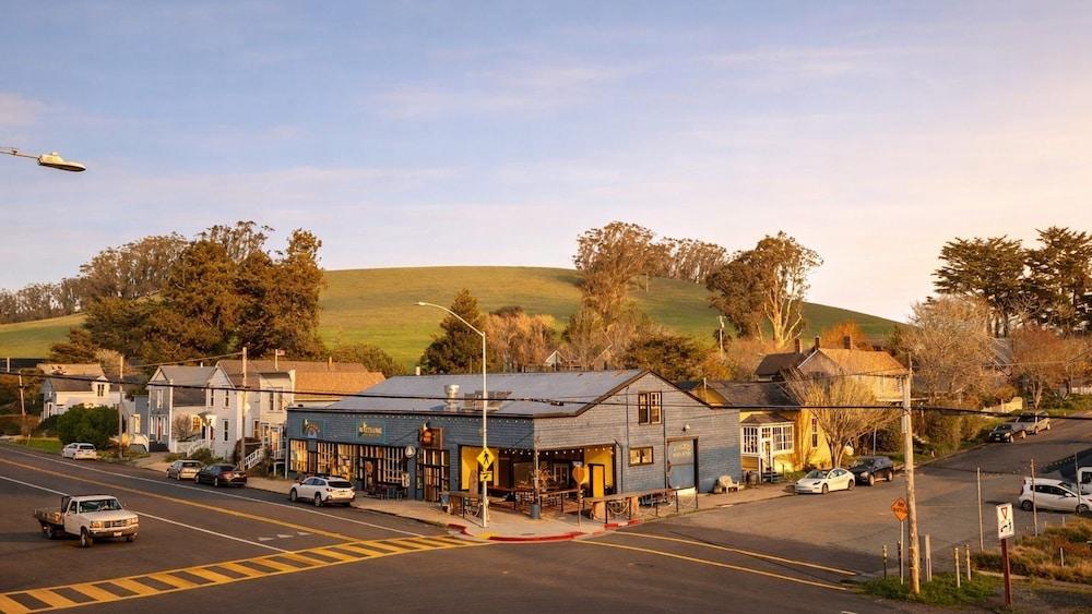 Tomales Hotel photo 3
