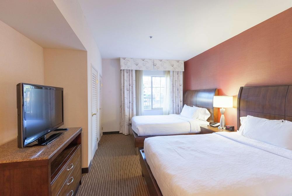 Hilton Garden Inn Palm Springs - Rancho Mirage photo 13