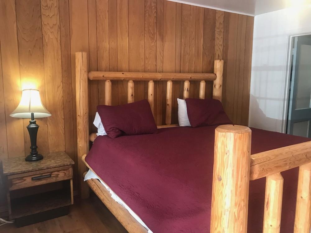 Dunsmuir Lodge photo 76