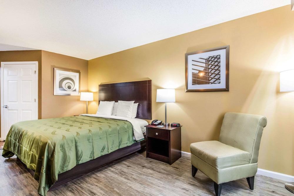 Quality Inn Bessemer I-20 exit 108 photo 11