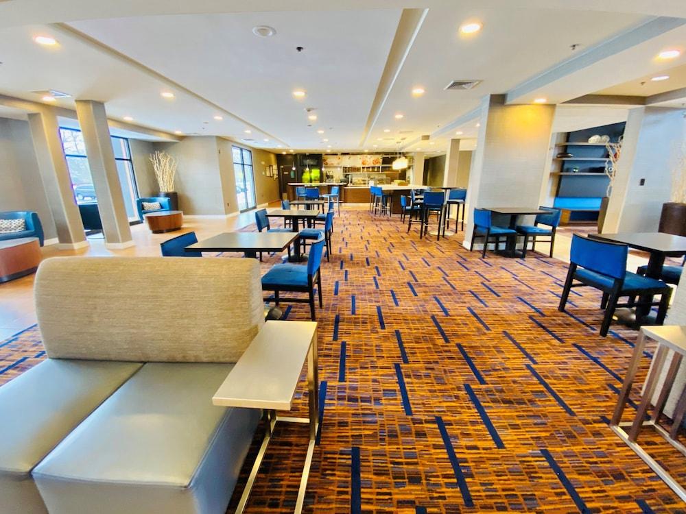 Courtyard by Marriott Raynham photo 54