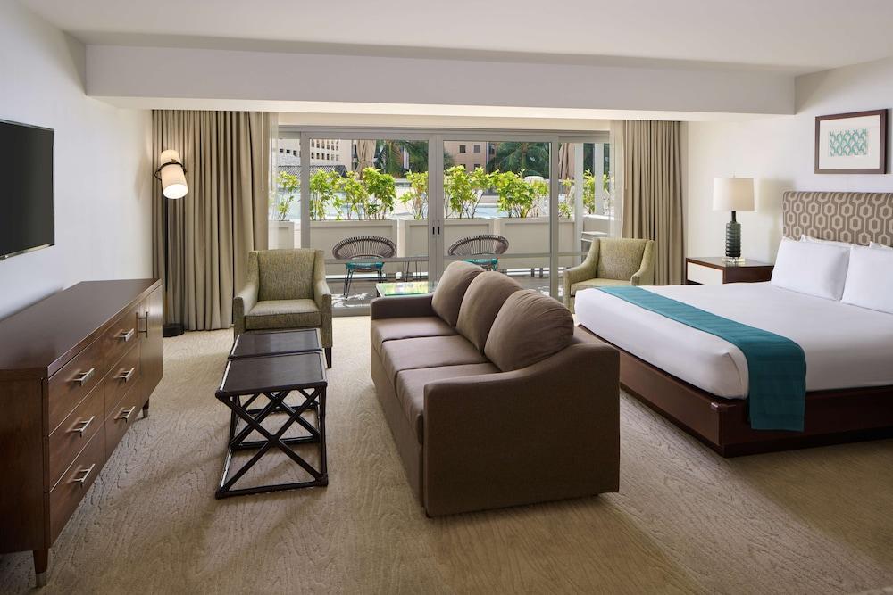 Ilikai Hotel & Luxury Suites photo 16