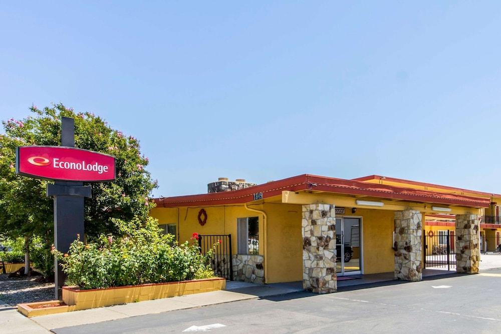 Econo Lodge photo 1
