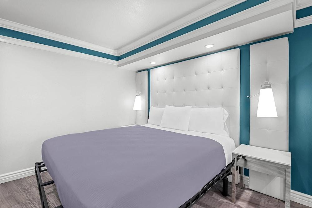 Rodeway Inn Commerce - Los Angeles photo 16