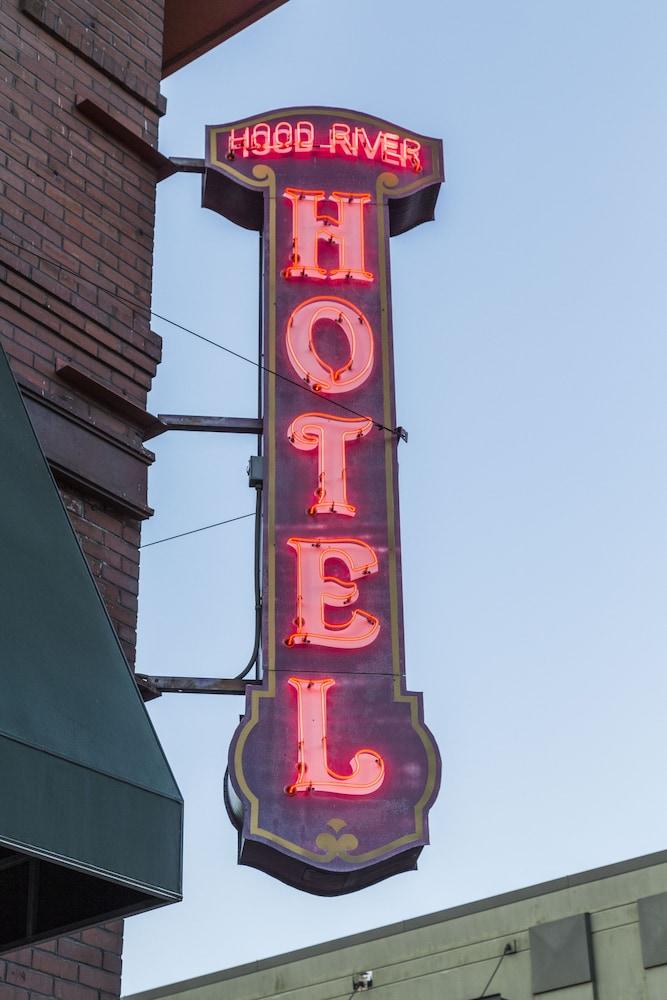 Hood River Hotel photo 73