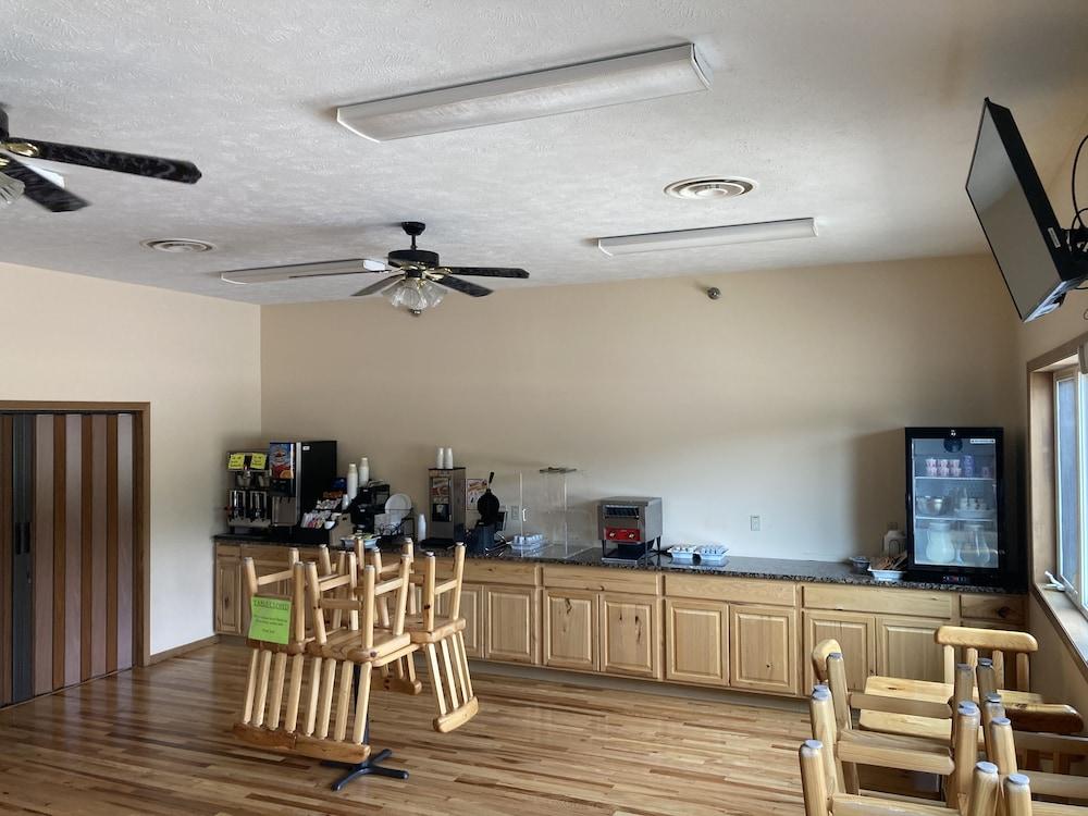 White Pine Lodge photo 11