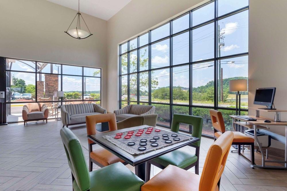 Comfort Suites Kodak Sevierville photo 3