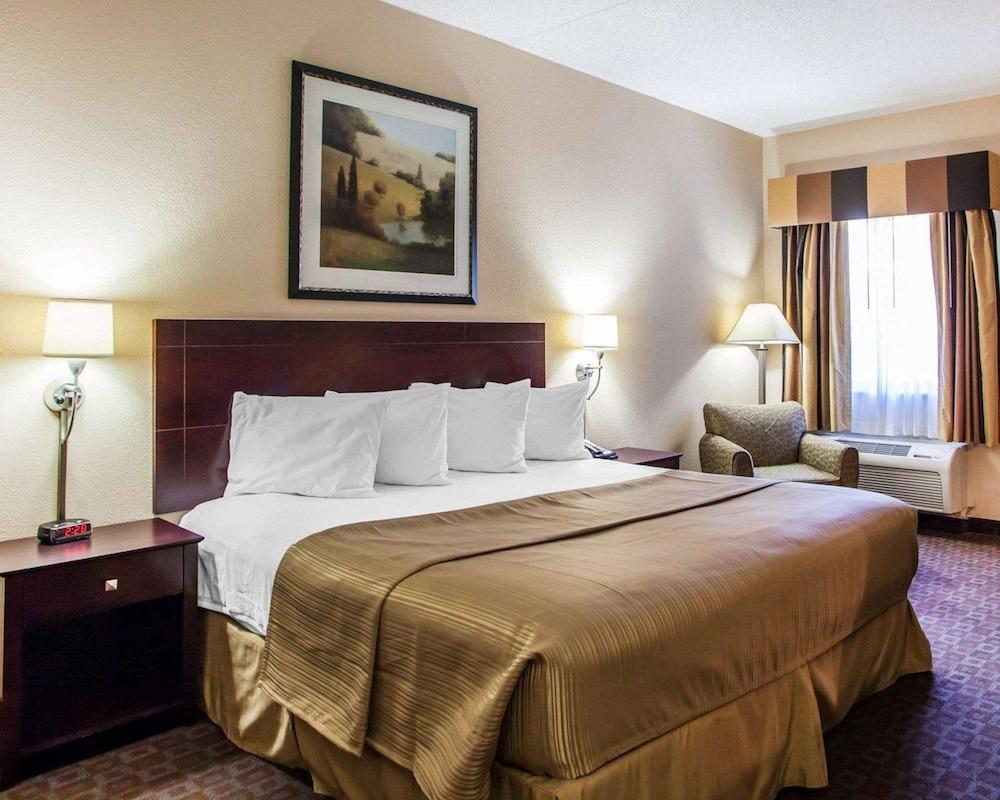 Quality Inn & Suites Peoria North photo 6