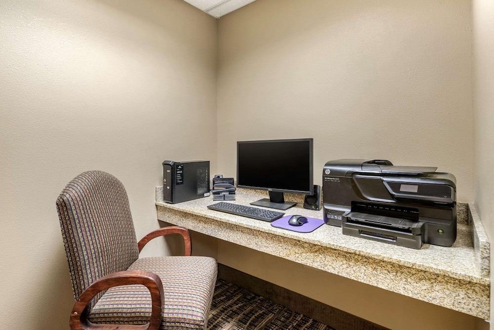 Comfort Inn Story City photo 30