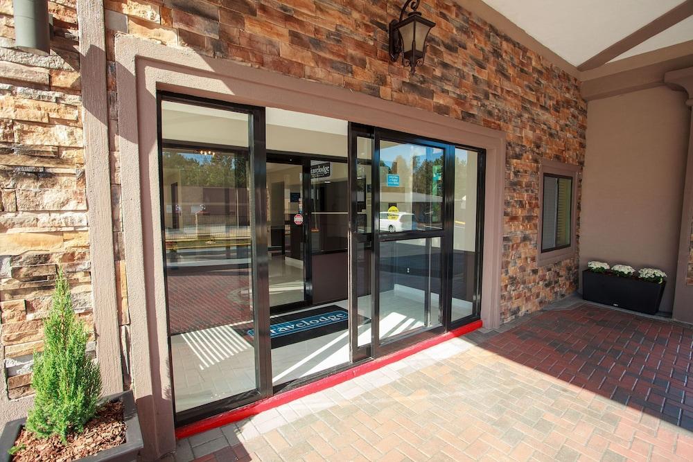 Travelodge by Wyndham Macon West photo 18