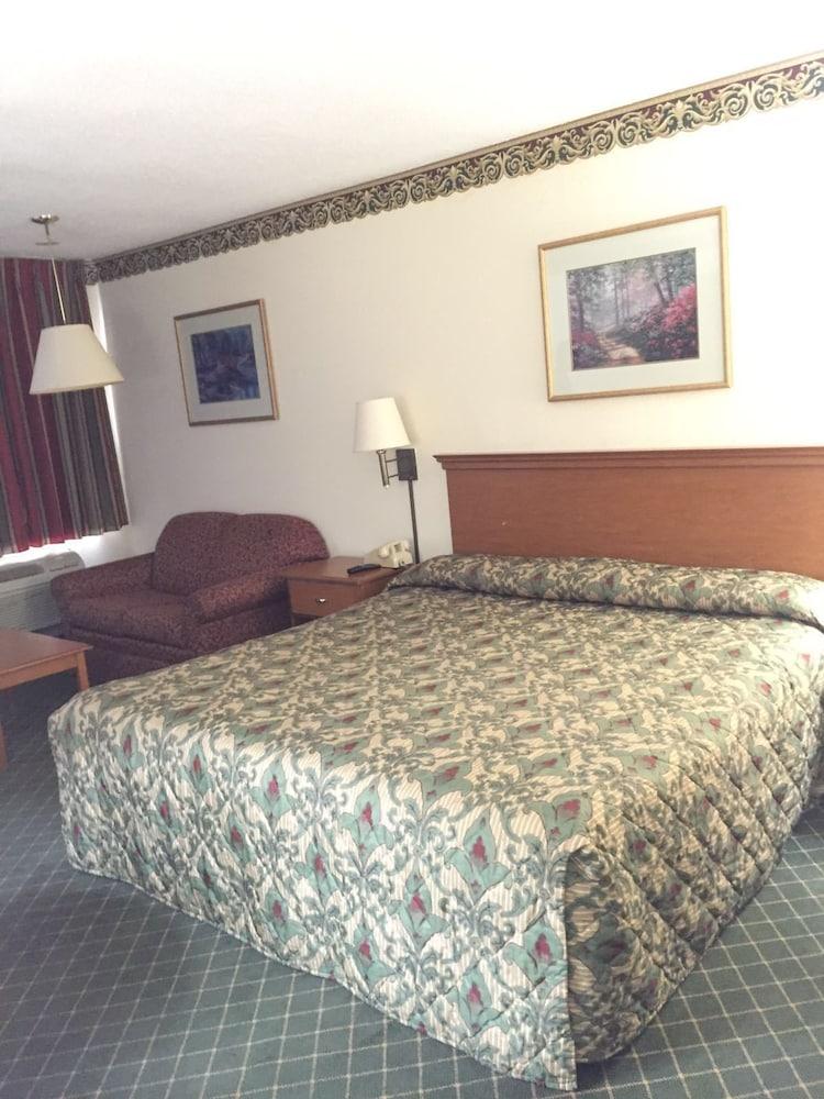 Economy Inn photo 13