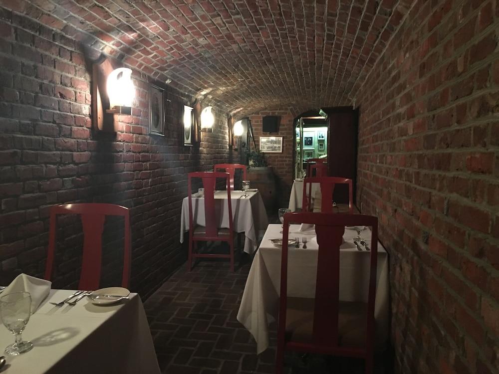 Spread Eagle Tavern and Inn photo 21