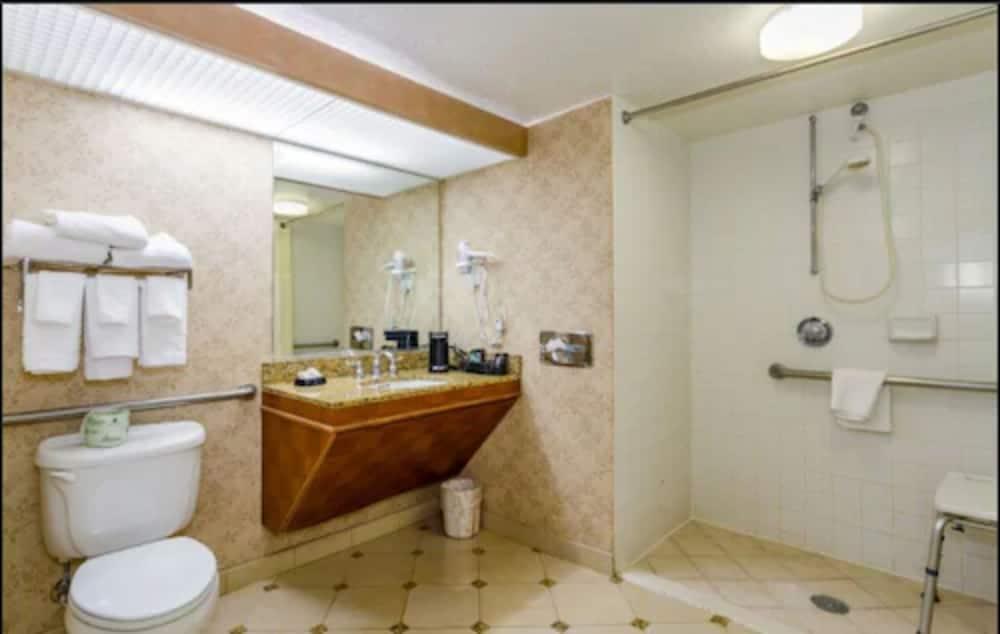 Reno Suites photo 13
